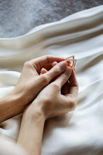 Ladda upp bild till gallerivisning, DROPPE - Silverring och hänge